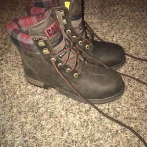 Steel toe boots